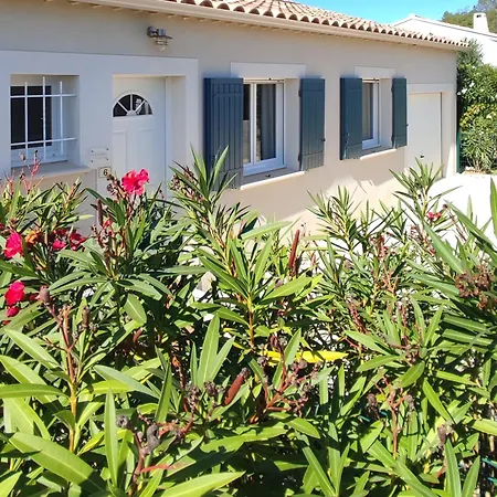 La Maison De *